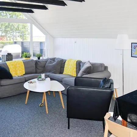 Two-bedroom In Storvorde * Egense